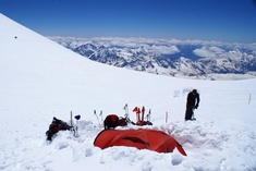 Экспедиционная палатка с повышенной ветроустойчивостью.
 Alexika Mirage 4 Фотография 3