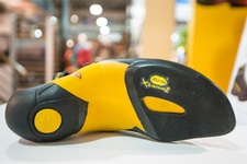 Скальные туфли для боулдеринга и спортивного лазания. La Sportiva Skwama