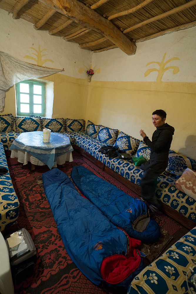 Лёгкий трехсезонный спальный мешок укороченной длины для невысоких людей.  Alexika Tibet Compact